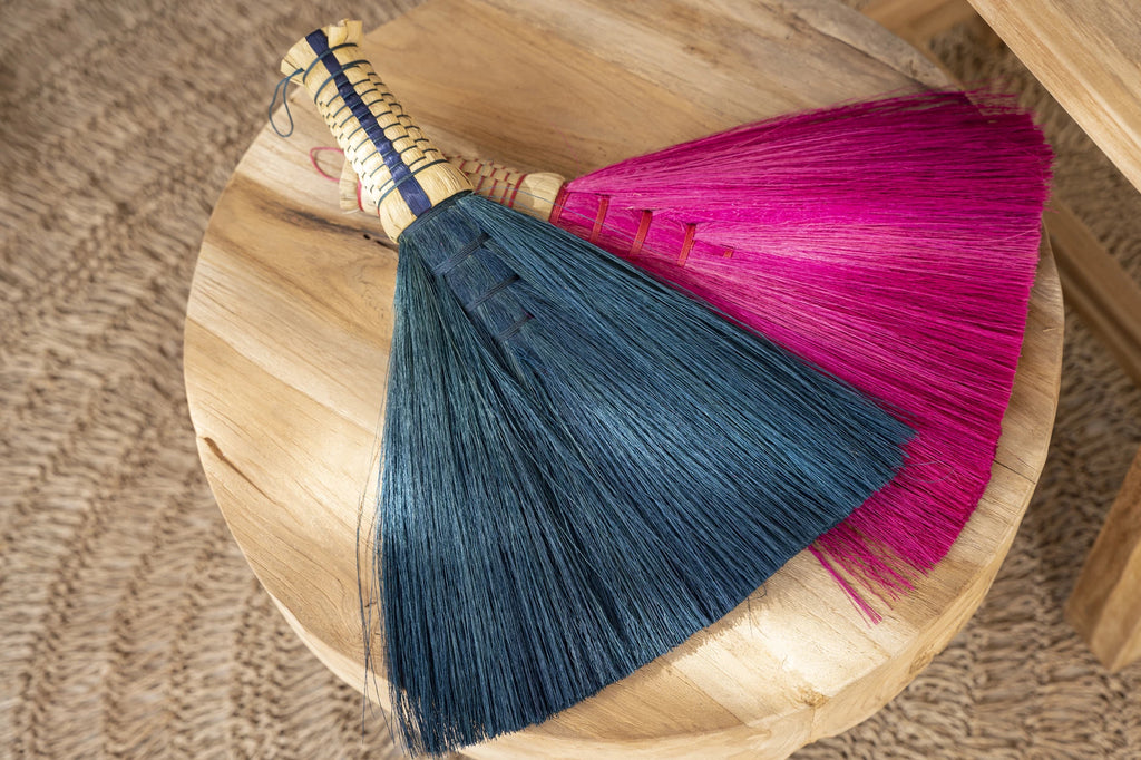 De Sweeping Handveger - Roze Bazar Bizar